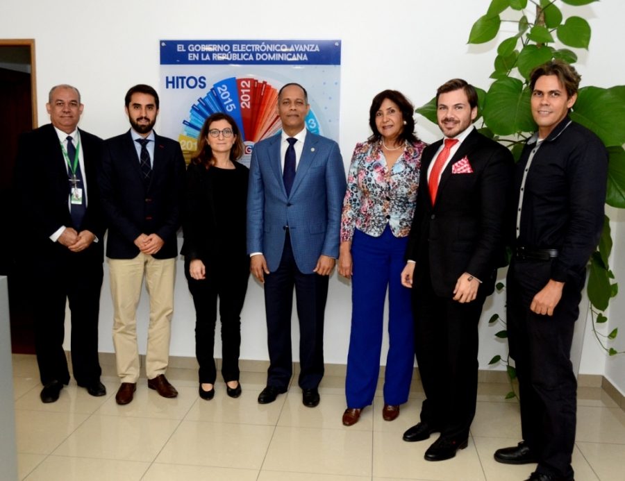 Comisión de la OCDE discute con OPTIC normativas de TIC en el Estado
