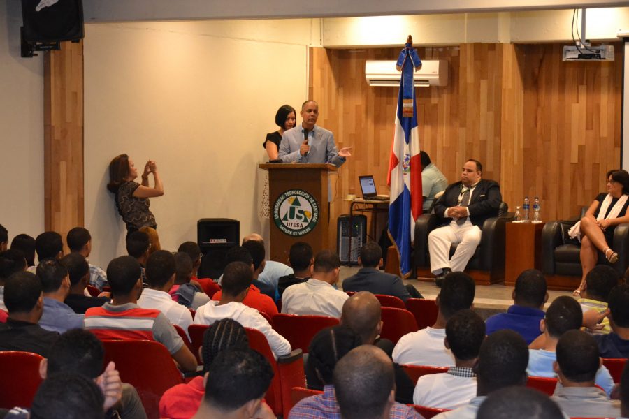 OPTIC llama a universitarios ser protagonistas en la revolución digital del Presidente Medina