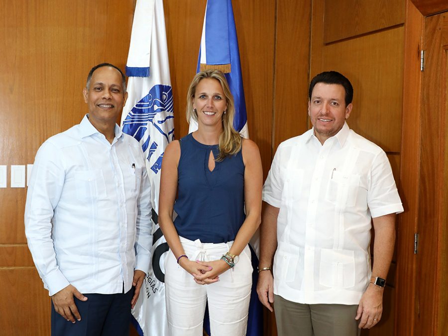 OPTIC y Unicaribe trabajan en normativa que regulará uso de basura electrónica