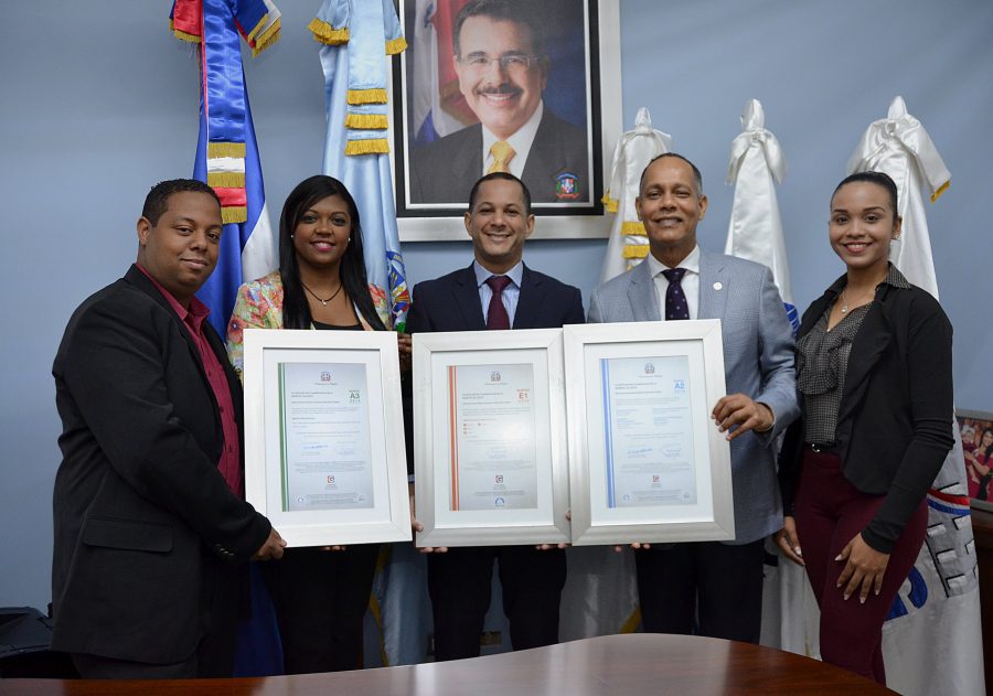 OPTIC y DIGEIG certifican Transparencia, Redes Sociales y Datos Abiertos del INEFI