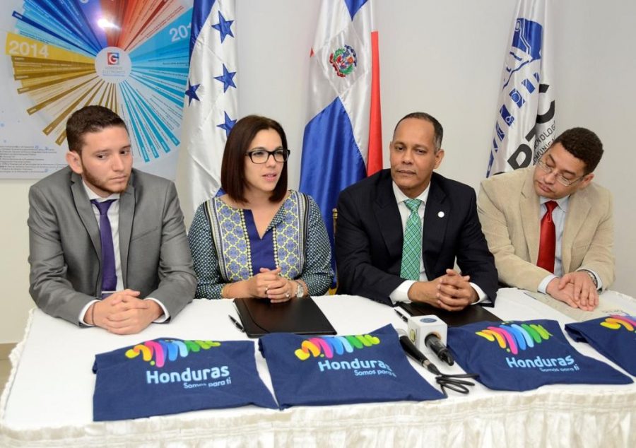 RD dona tecnología a Honduras; cooperará con el Sistema 311 de Transparencia