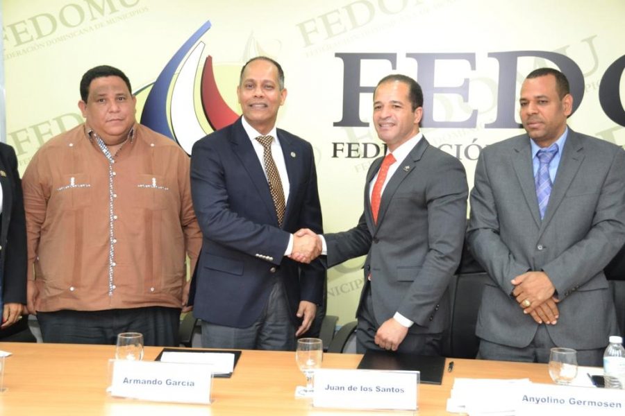 OPTIC y FEDOMU firman convenio para desarrollar Gobierno Electrónico