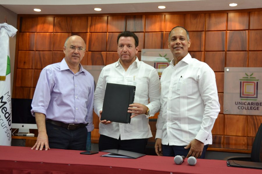 OPTIC, Medio Ambiente y Unicaribe firman convenio para normativa sobre desechos electrónicos y eléctricos