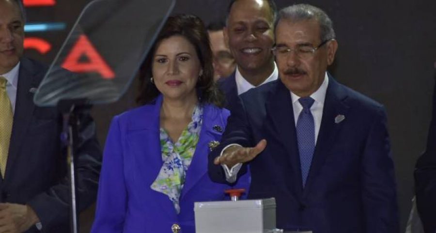 Danilo Medina inaugura y pone en operación Datacenter del Estado