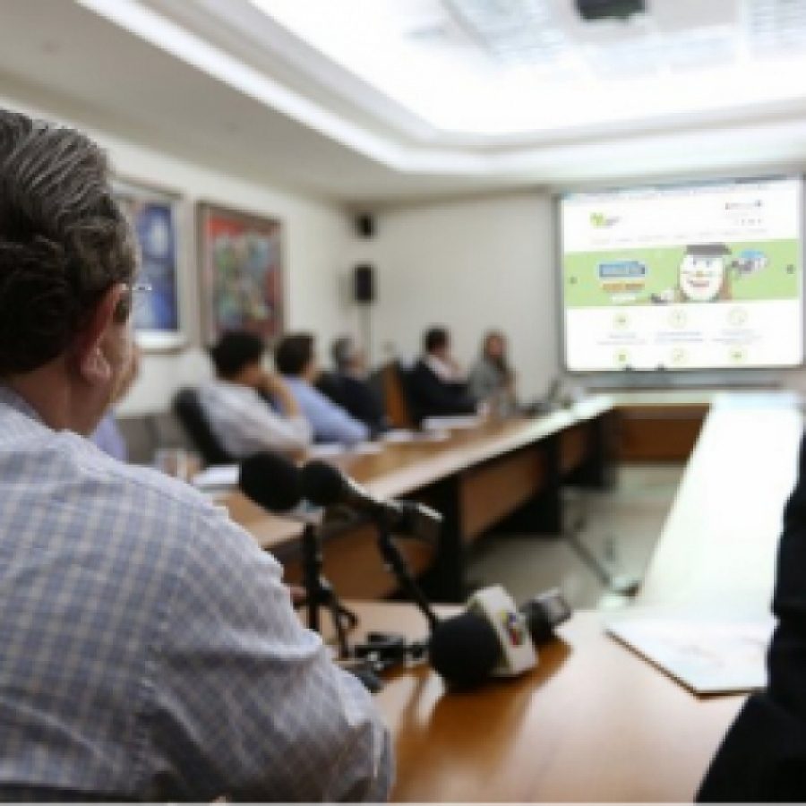 Impuestos internos presenta nuevo portal más moderno y amigable para las y los contribuyentes.