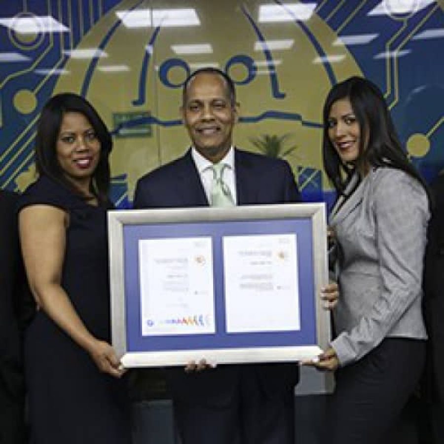 Gobierno sigue apostando a la calidad; firma auditora internacional recertifica a la OPTIC bajo las normas ISO 9001:2008 e ISO 20000-1:2011