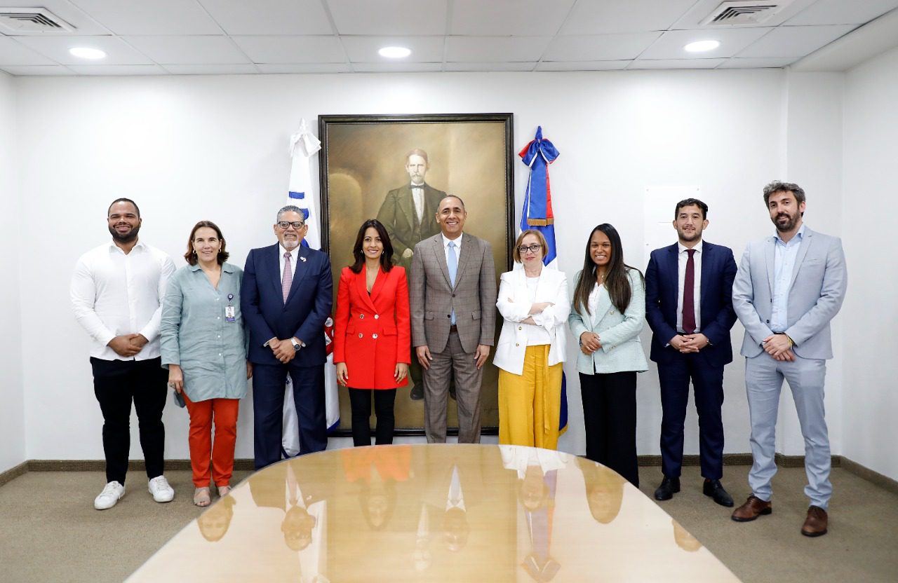 OGTIC establece agenda de trabajo con delegación del Ministerio de Economía y Transformación Digital de España para impulsar las TIC en el país