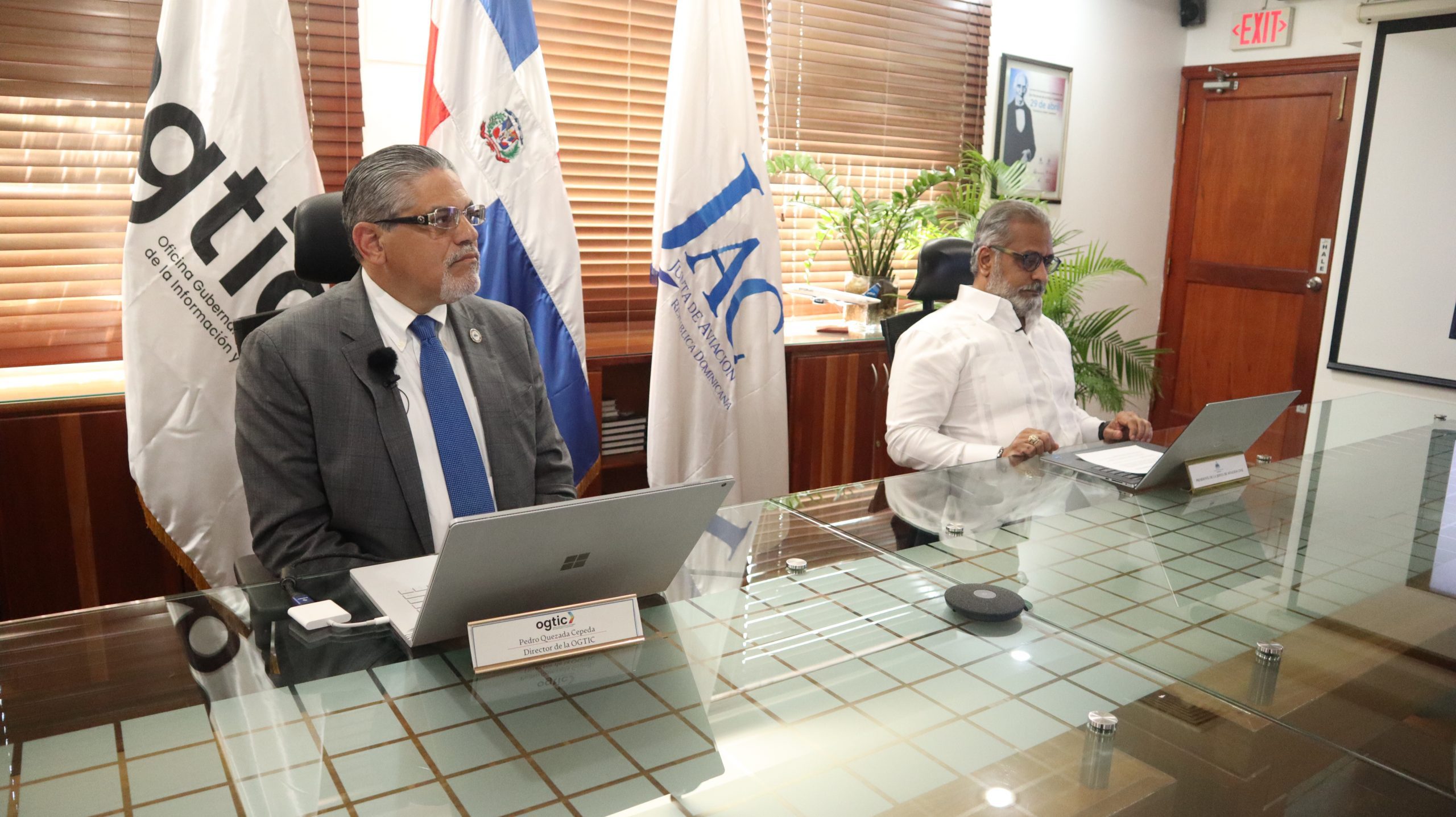 JAC y OGTIC firman acuerdo interinstitucional para eficientizar servicios aéreos
