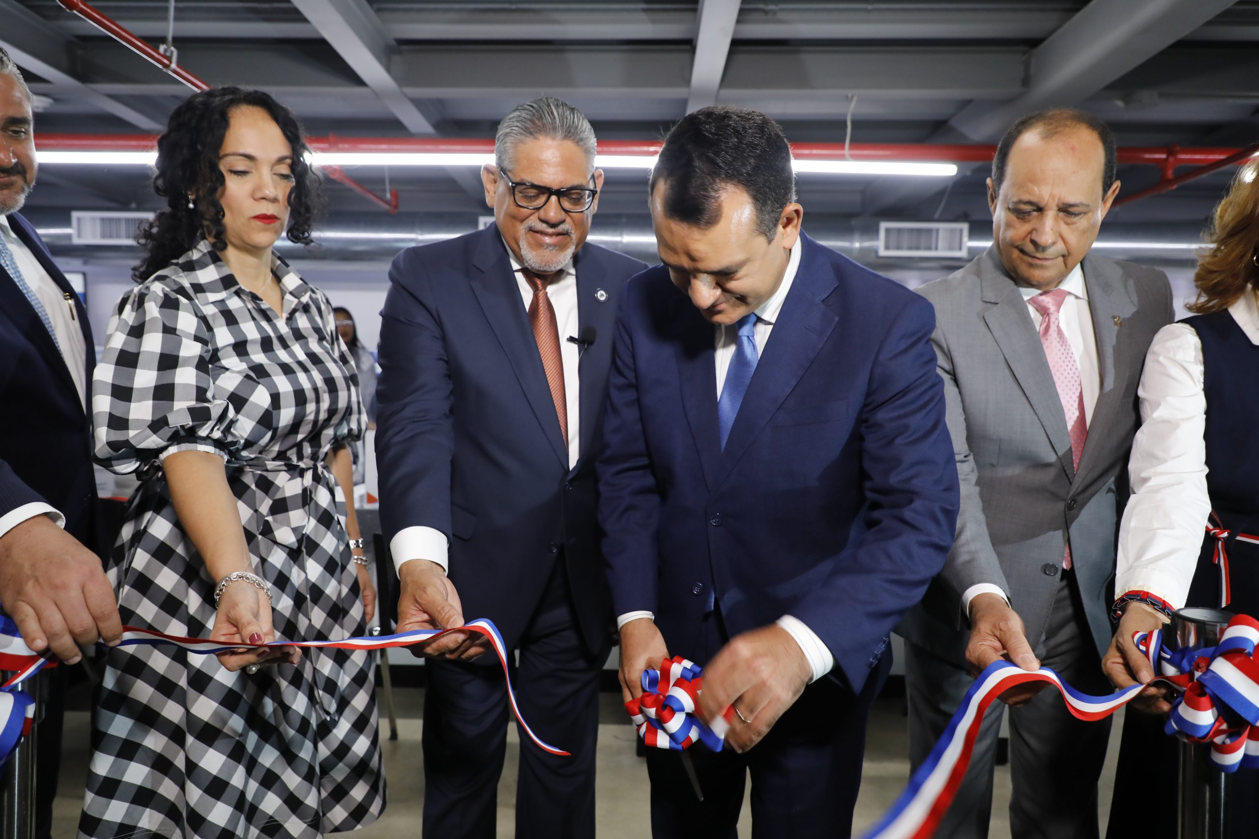 JCE abre nuevo centro de expedición de actas y cédulas en Punto GOB Sambil