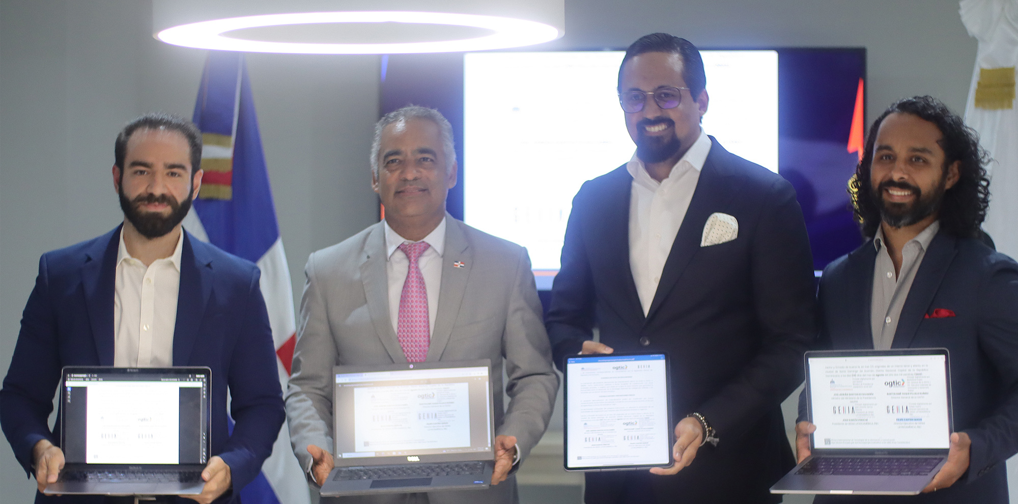 GENIA y el Gobierno de la República Dominicana firman acuerdo histórico para impulsar el proyecto LATAM 4.0