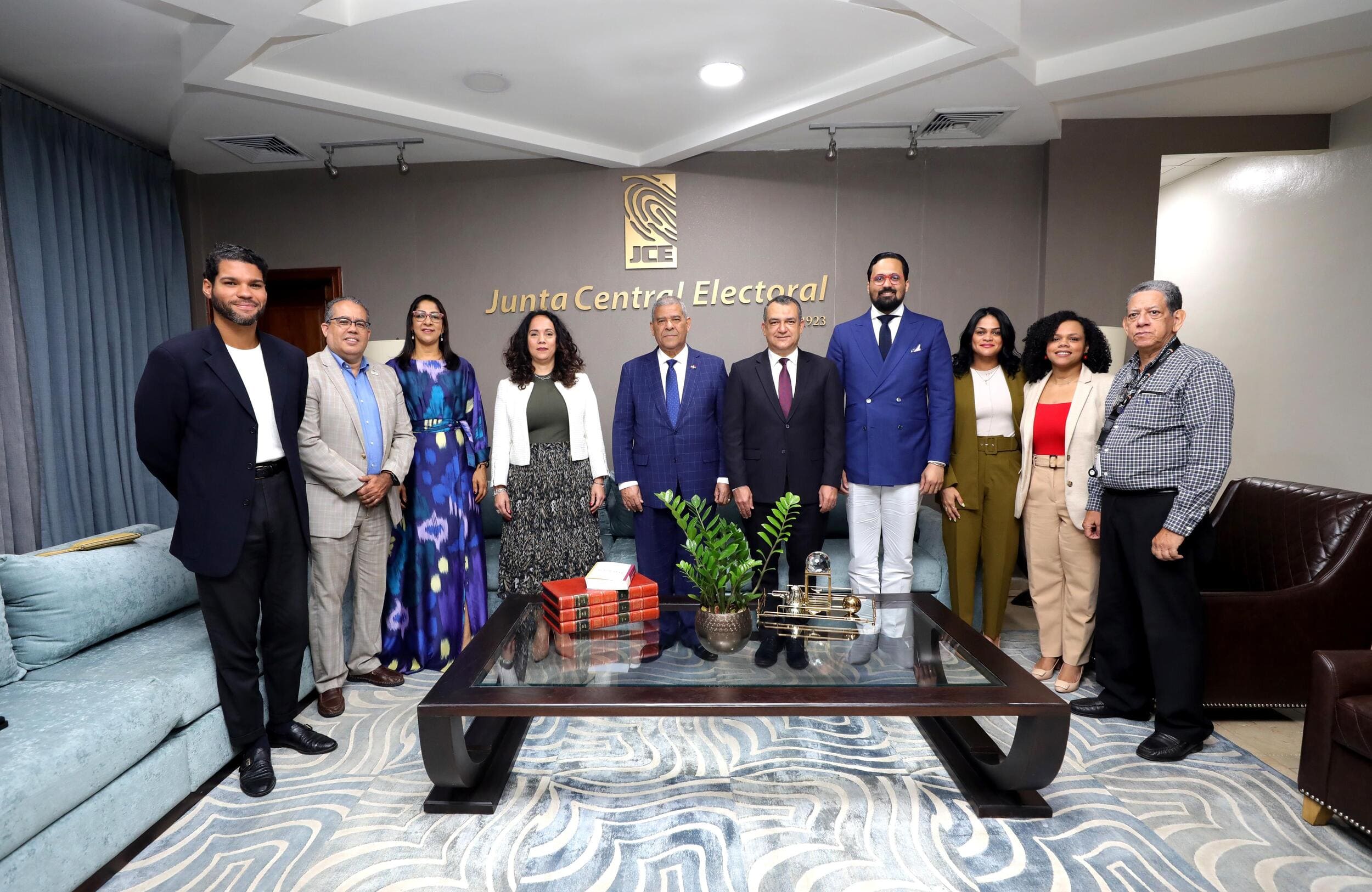 Gobierno Dominicano, a través del programa Burocracia Cero, ahorrará a familias dominicanas más de 220 millones de pesos en proceso de inscripción escolar.
